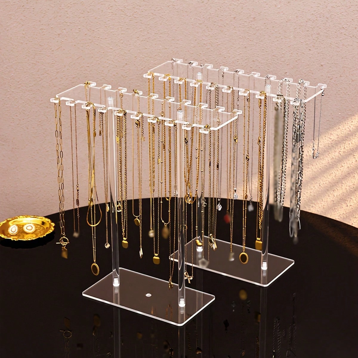 Al Ain Jewelry & Watches Exhibition 2025 - 1개 프리미엄 투명 아크릴 목걸이 홀더,
