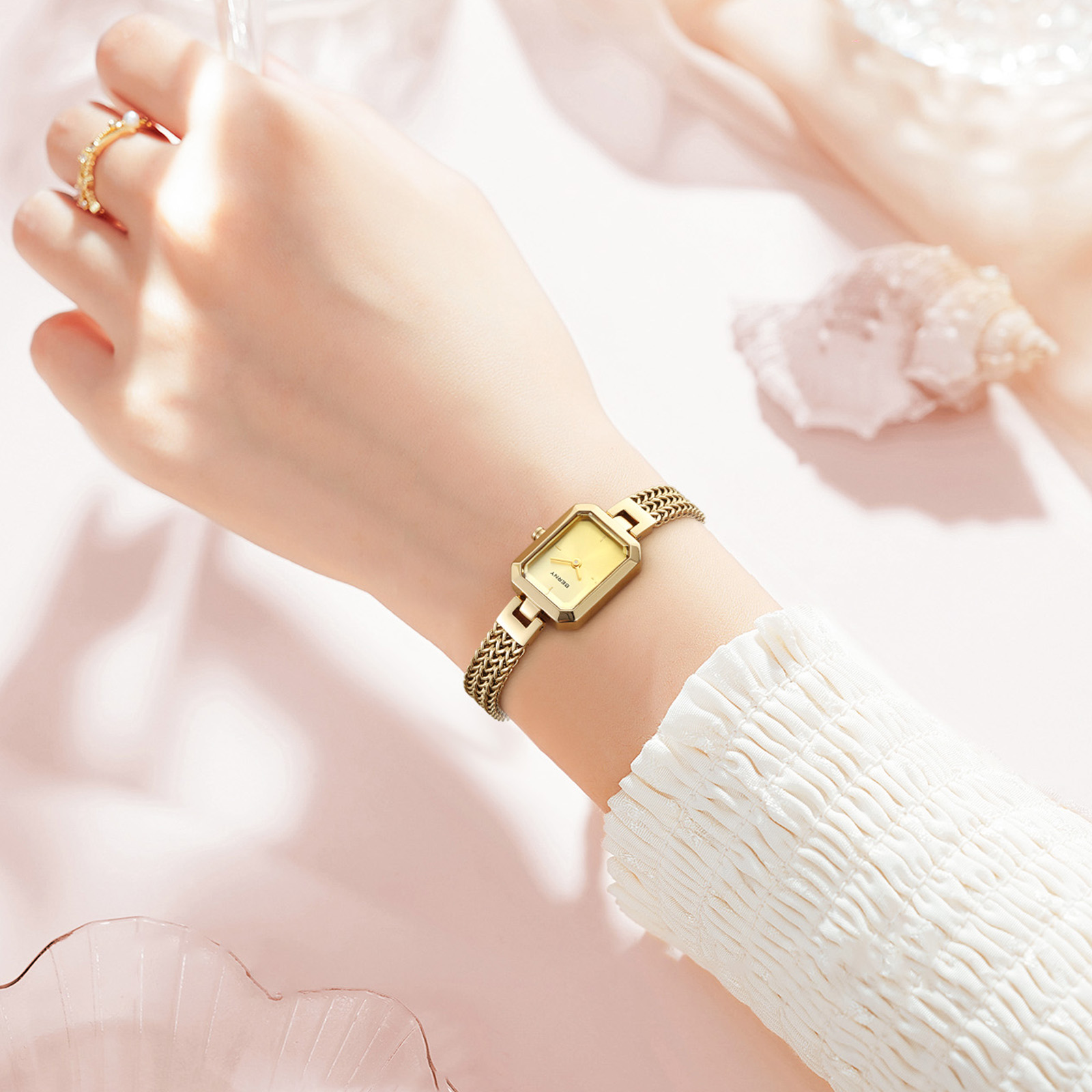 버니 골드 워치 여성용 미니 스퀘어 절묘한 다목적 숙녀 - Jewelry Watches Luxury 리뷰 및 가격
