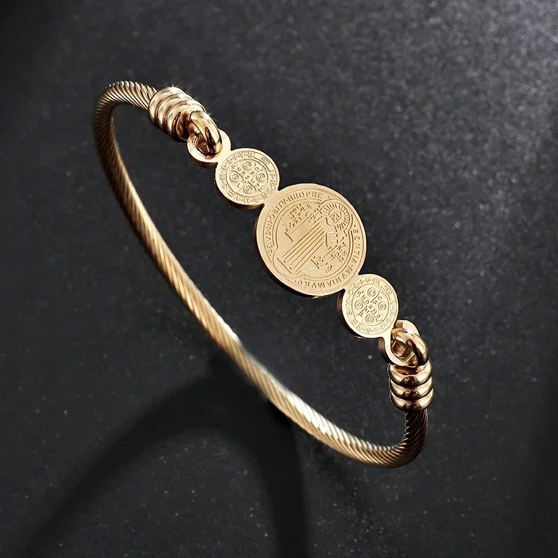 스테인레스 스틸 세인트 베니토 크로스 팔찌, 기독교 쥬 - Al Ain Jewelry & Watches Exhibition 2025 리뷰 및 가격