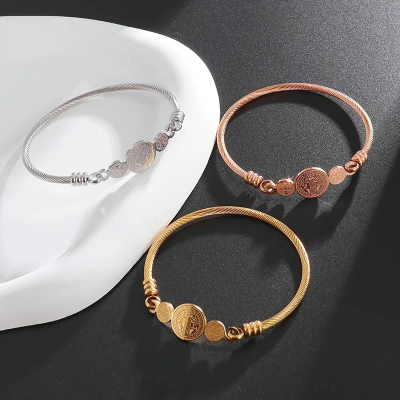 스테인레스 스틸 세인트 베니토 크로스 팔찌, 기독교 쥬 - Al Ain Jewelry & Watches Exhibition 2025 리뷰 및 가격